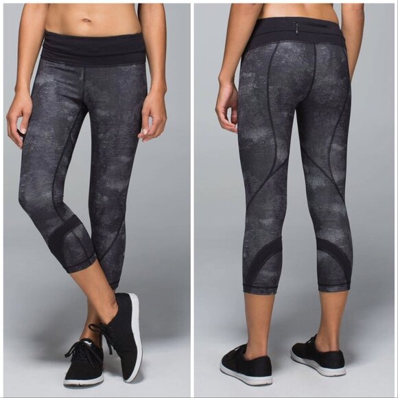 Lululemon Run: Inspire Crop II *All Full-On Luxtreme Sequin Snake Slate Black - Picture 1 of 9